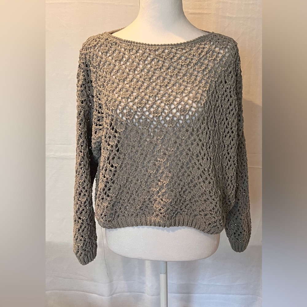 Sweater Jessica  Simpson Sweater Size Medium Comfort Fit,
Size Medium
